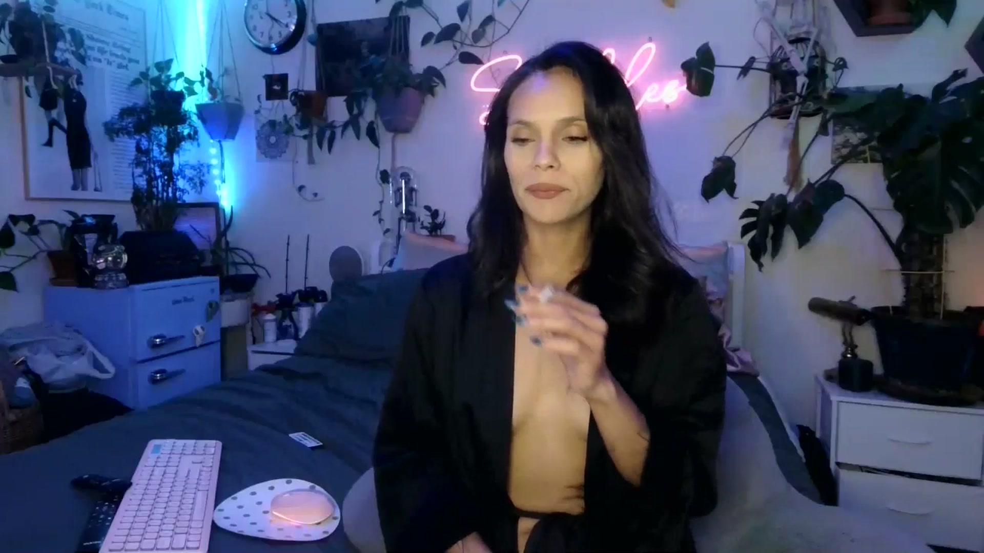 Gallery image thumbnail from SPARKL3S's myfreecams stream on, 01/02/2025, 11:50 image 9 of 20