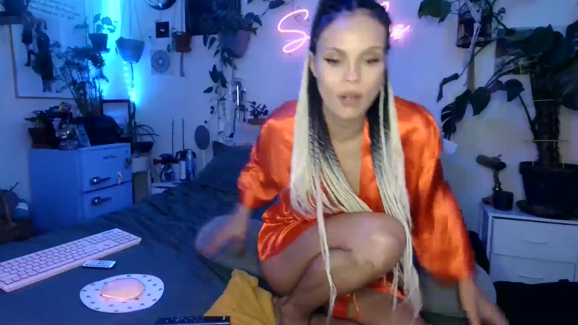 Gallery image thumbnail from SPARKL3S's myfreecams stream on, 01/08/2025, 10:45 image 16 of 20