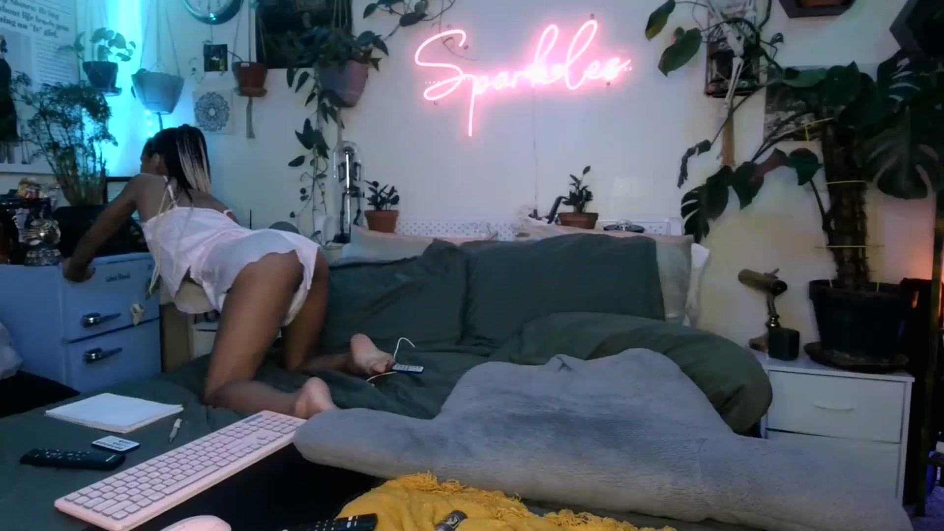 Gallery image thumbnail from SPARKL3S's myfreecams stream on, 01/09/2025, 12:27 image 12 of 20