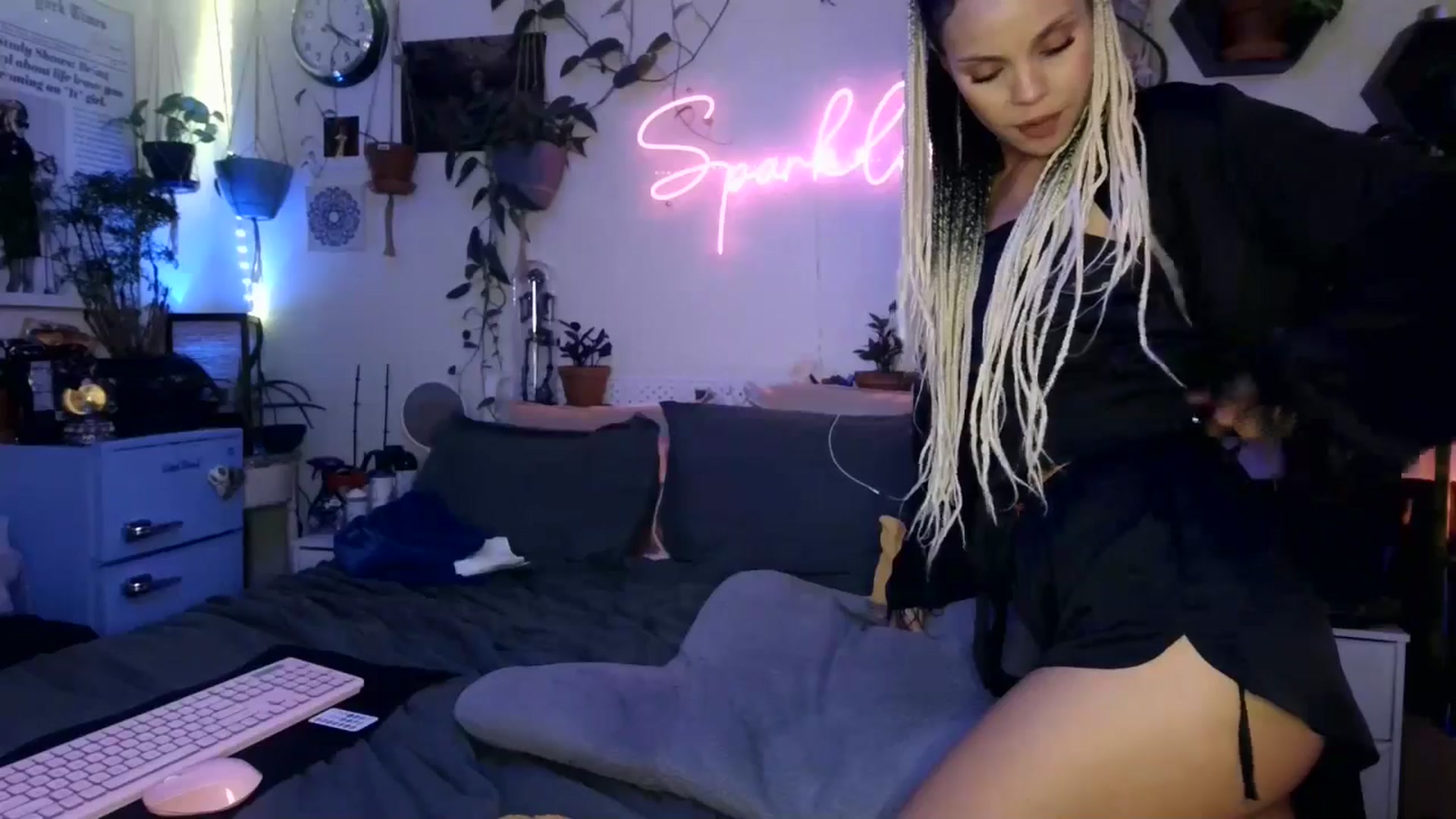 Gallery image thumbnail from SPARKL3S's myfreecams stream on, 01/13/2025, 11:26 image 18 of 20