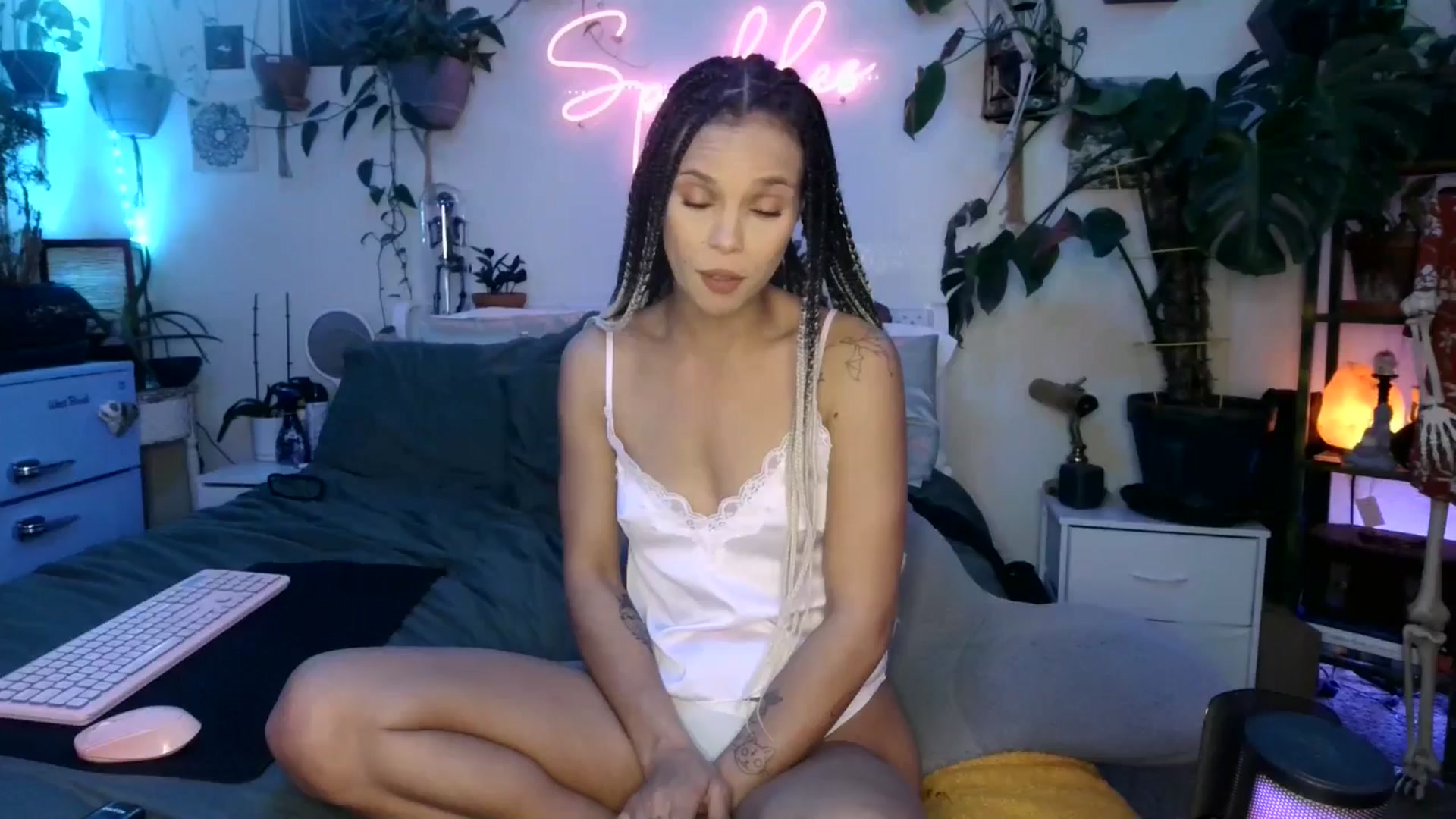 Gallery image thumbnail from SPARKL3S's myfreecams stream on, 01/15/2025, 11:41 image 7 of 20