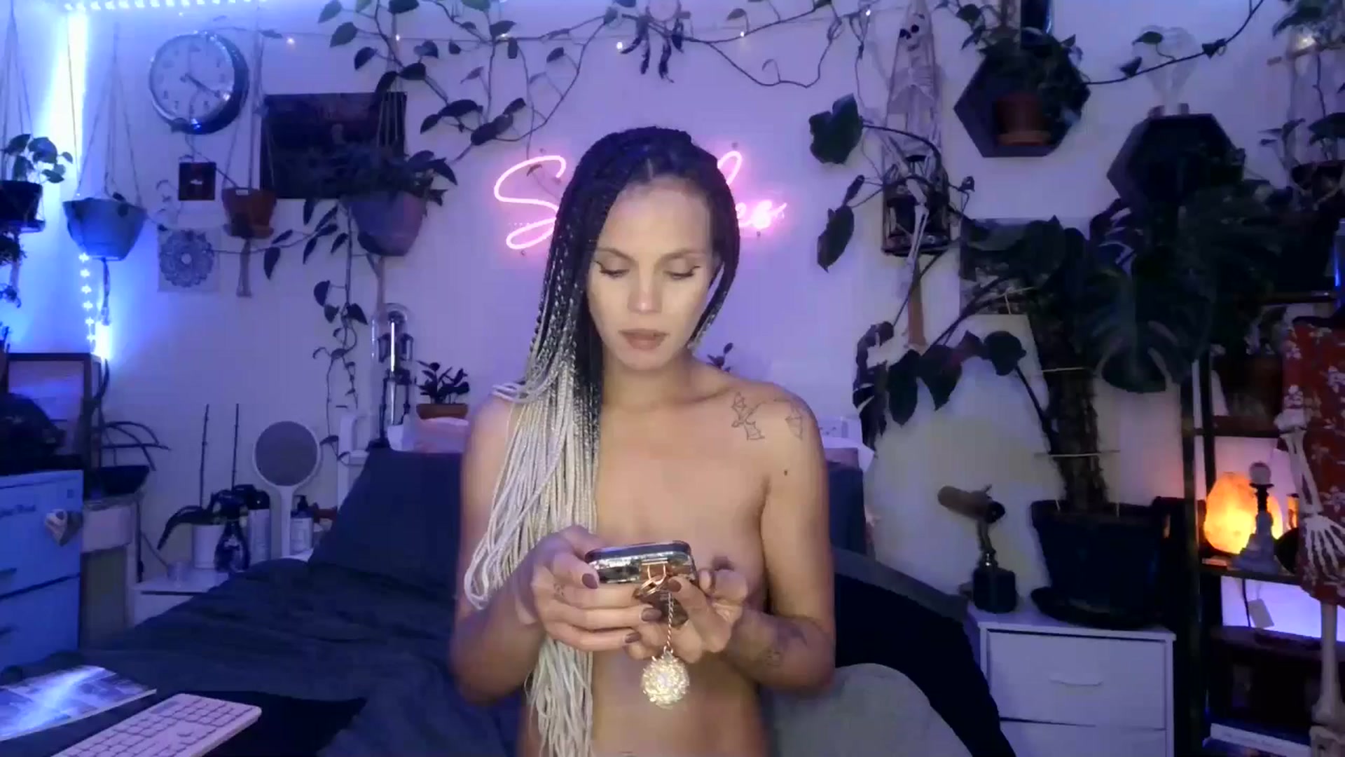Gallery image thumbnail from SPARKL3S's myfreecams stream on, 01/16/2025, 11:14 image 1 of 20