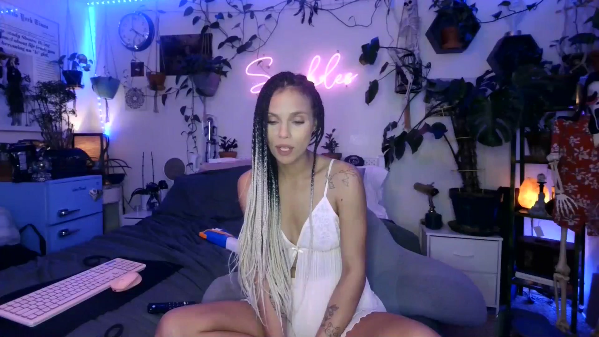 Gallery image thumbnail from SPARKL3S's myfreecams stream on, 01/18/2025, 13:07 image 18 of 20