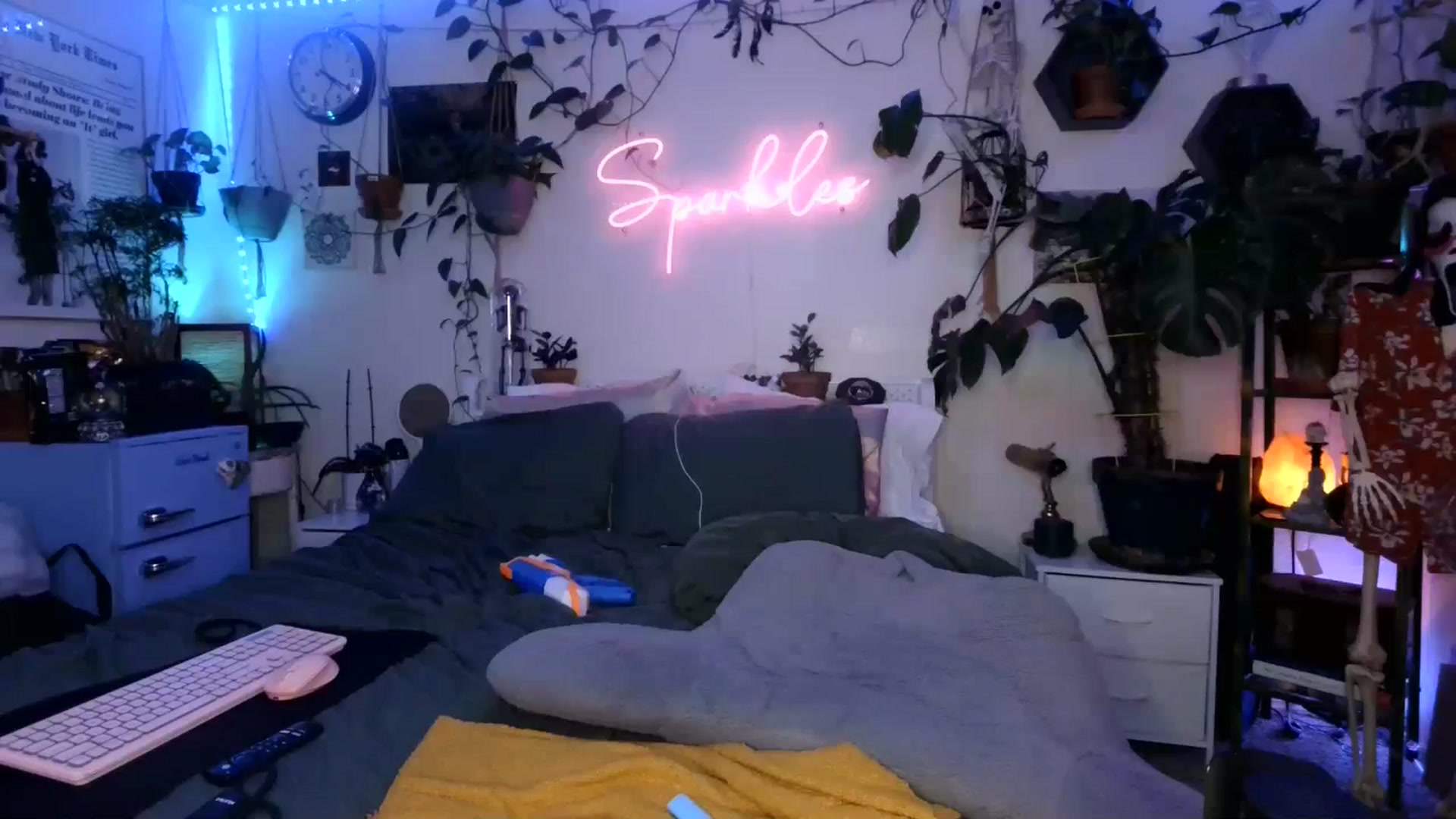 Gallery image thumbnail from SPARKL3S's myfreecams stream on, 01/18/2025, 13:07 image 9 of 20