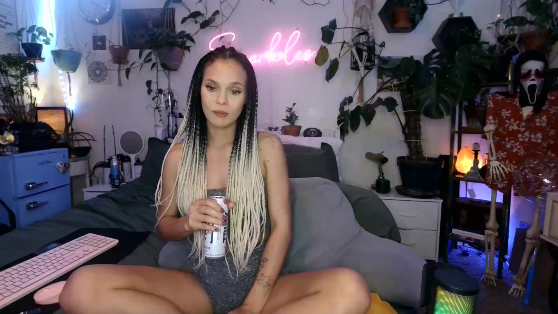 Gallery image thumbnail from SPARKL3S's myfreecams stream on, 01/21/2025, 11:56 image 3 of 20