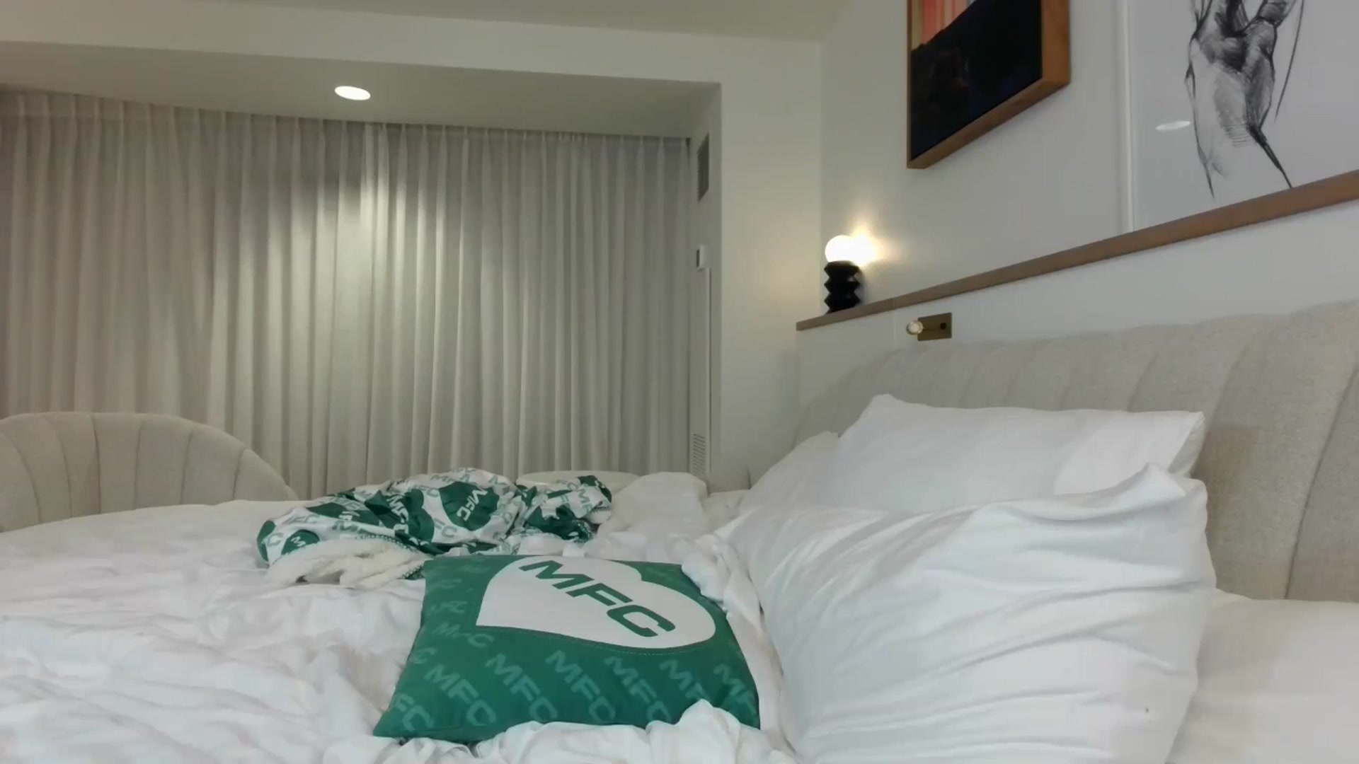 Gallery image thumbnail from SPARKL3S's myfreecams stream on, 01/25/2025, 10:02 image 1 of 20
