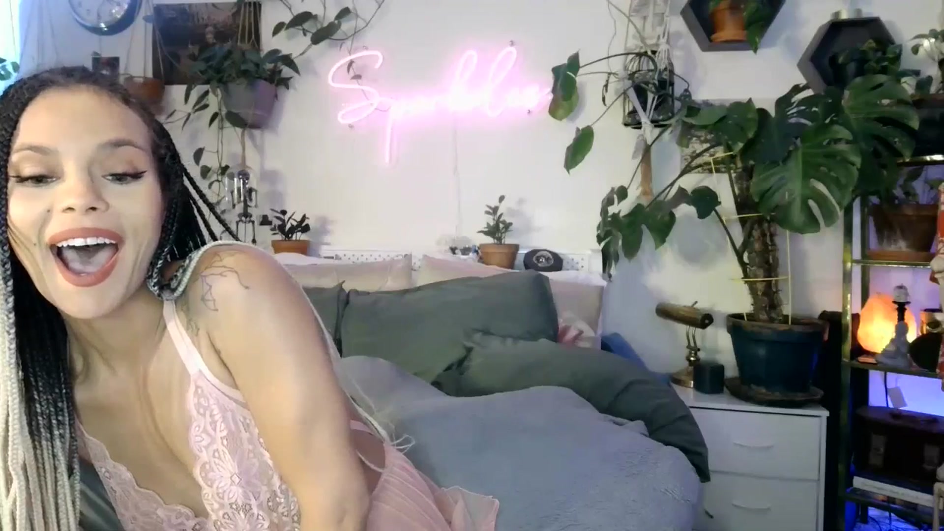 Gallery image thumbnail from SPARKL3S's myfreecams stream on, 01/29/2025, 12:54 image 4 of 20