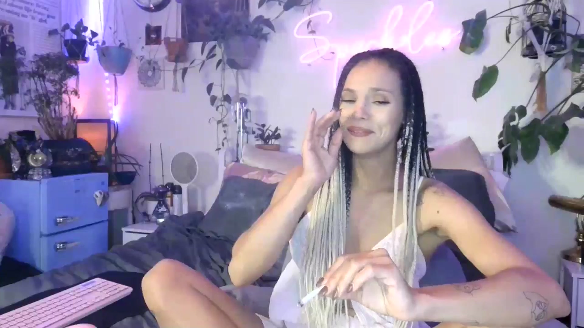 Gallery image thumbnail from SPARKL3S's myfreecams stream on, 02/01/2025, 11:56 image 13 of 20
