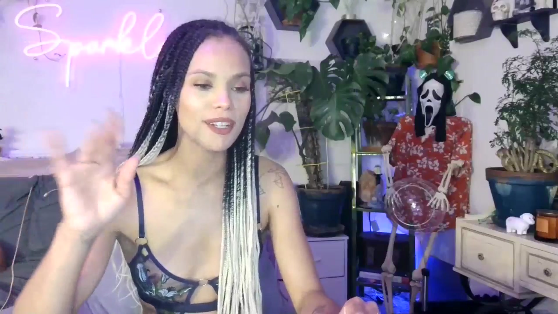 Gallery image thumbnail from SPARKL3S's myfreecams stream on, 02/03/2025, 07:25 image 8 of 20
