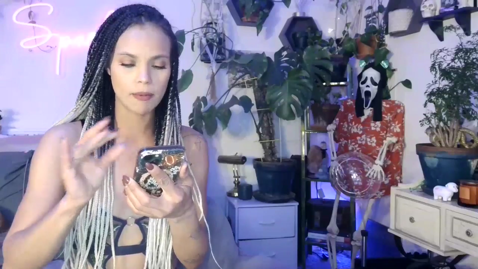 Gallery image thumbnail from SPARKL3S's myfreecams stream on, 02/03/2025, 07:25 image 11 of 20