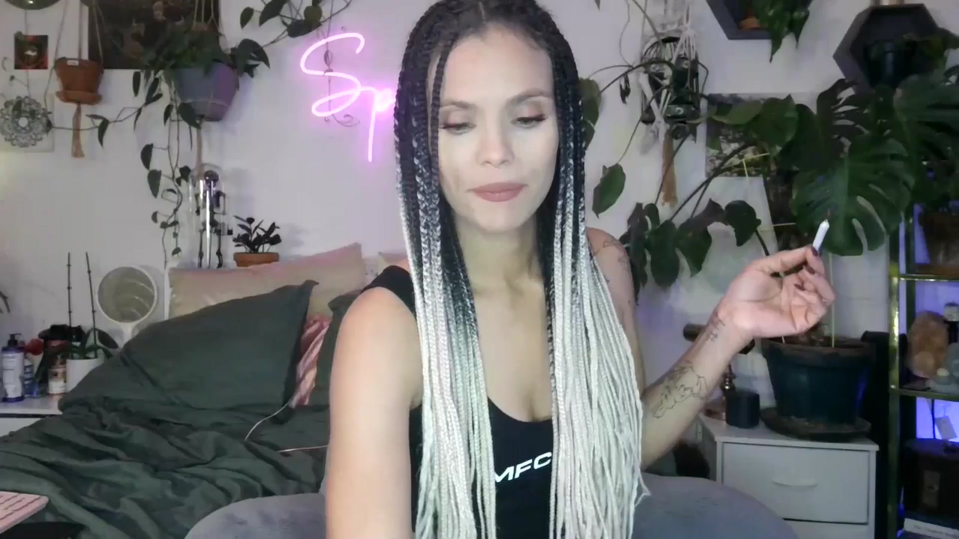 Gallery image thumbnail from SPARKL3S's myfreecams stream on, 02/05/2025, 12:28 image 1 of 20