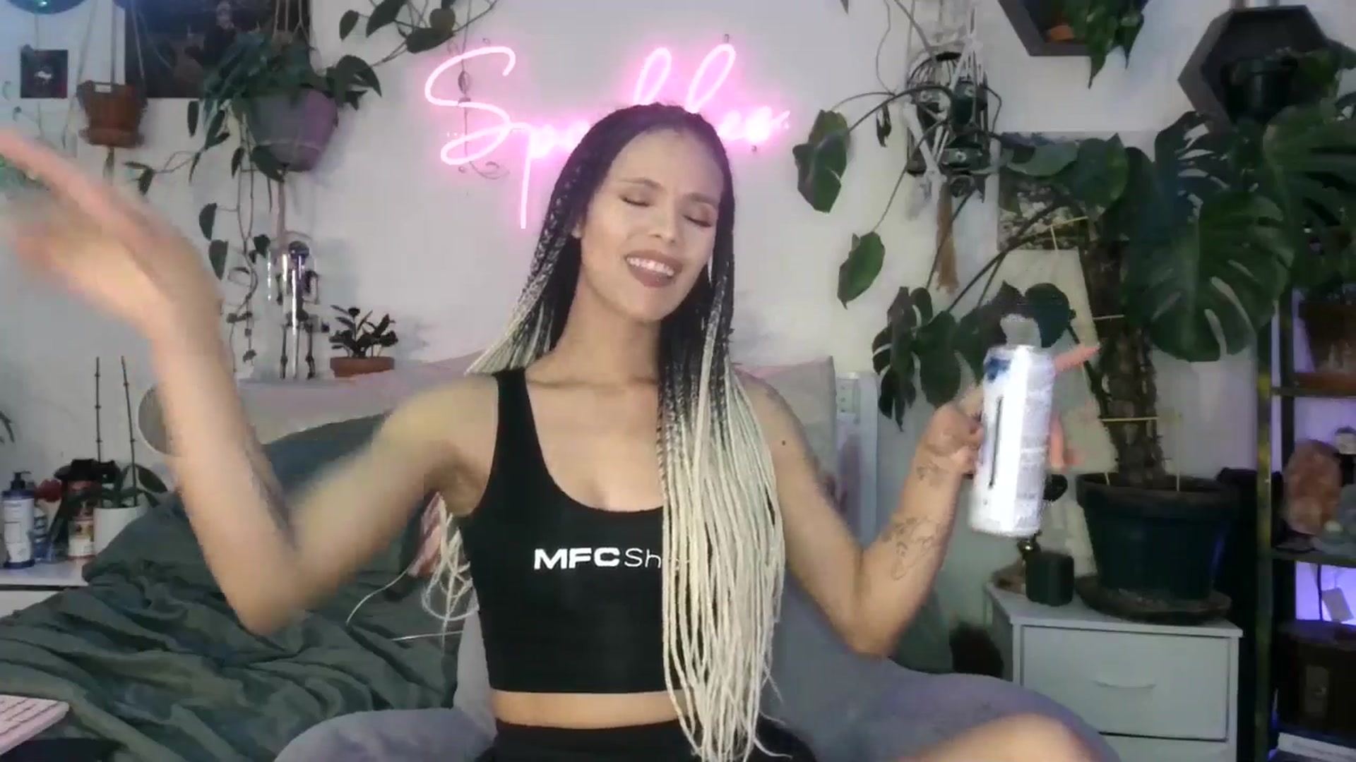 Gallery image thumbnail from SPARKL3S's myfreecams stream on, 02/05/2025, 12:28 image 2 of 20