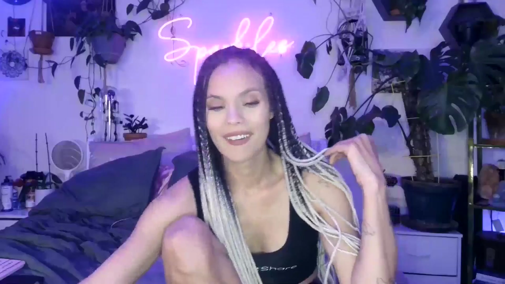 Gallery image thumbnail from SPARKL3S's myfreecams stream on, 02/05/2025, 12:28 image 14 of 20