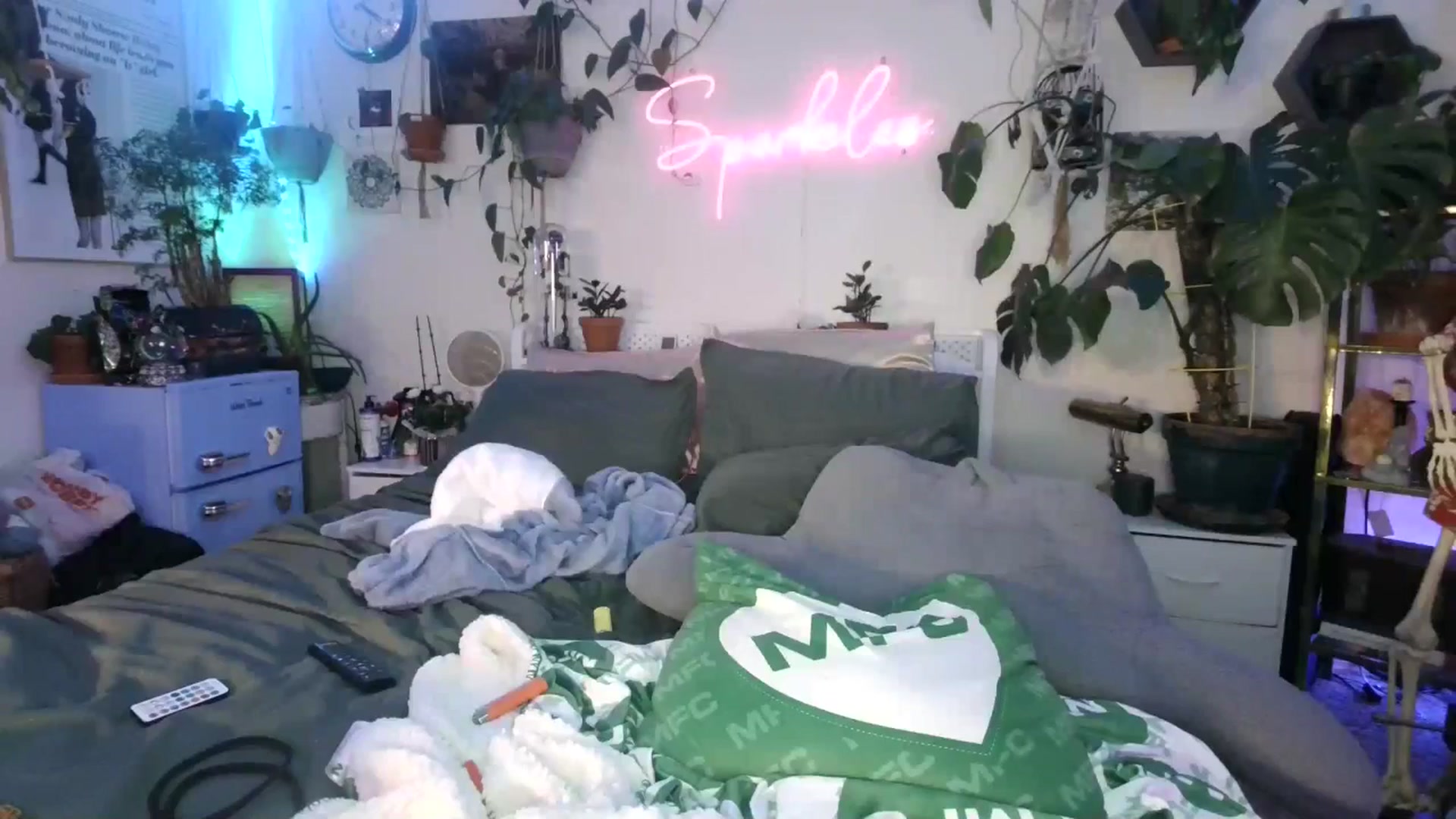 Gallery image thumbnail from SPARKL3S's myfreecams stream on, 02/07/2025, 09:31 image 20 of 20