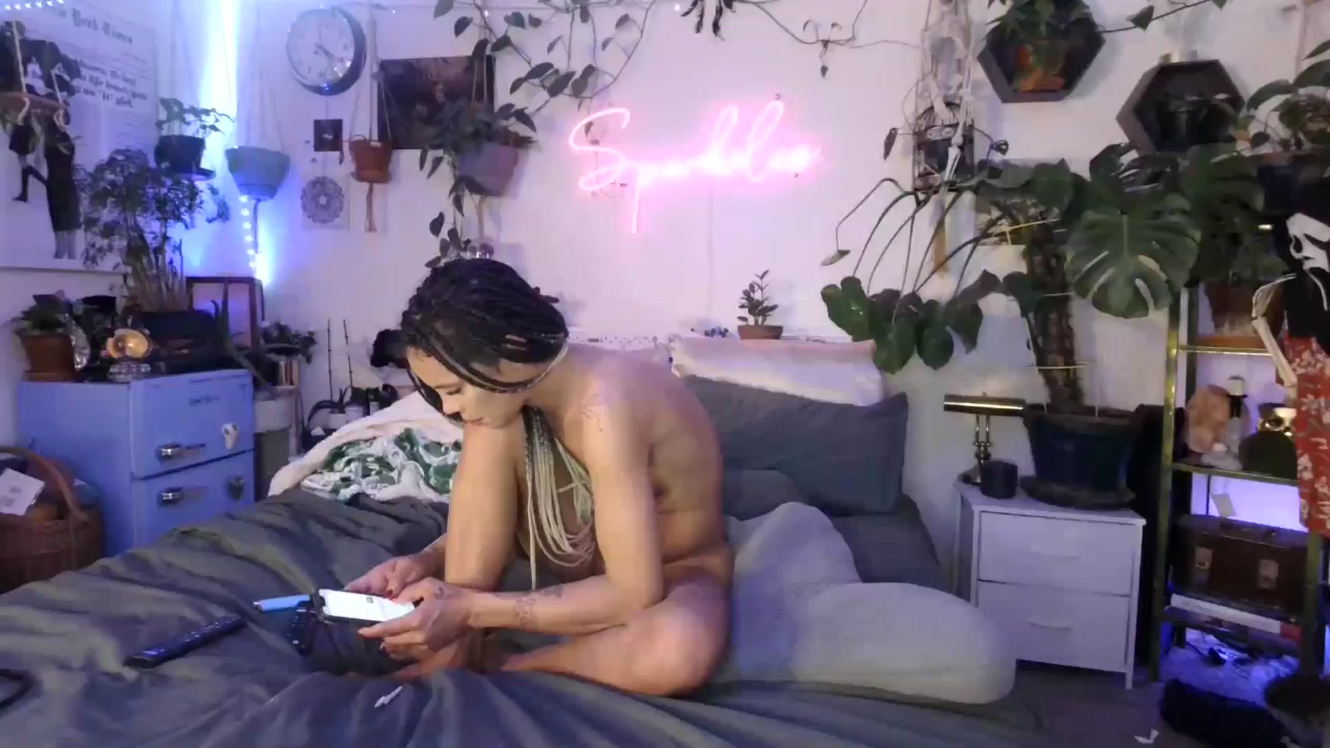 Gallery image thumbnail from SPARKL3S's myfreecams stream on, 02/18/2025, 10:31 image 15 of 20