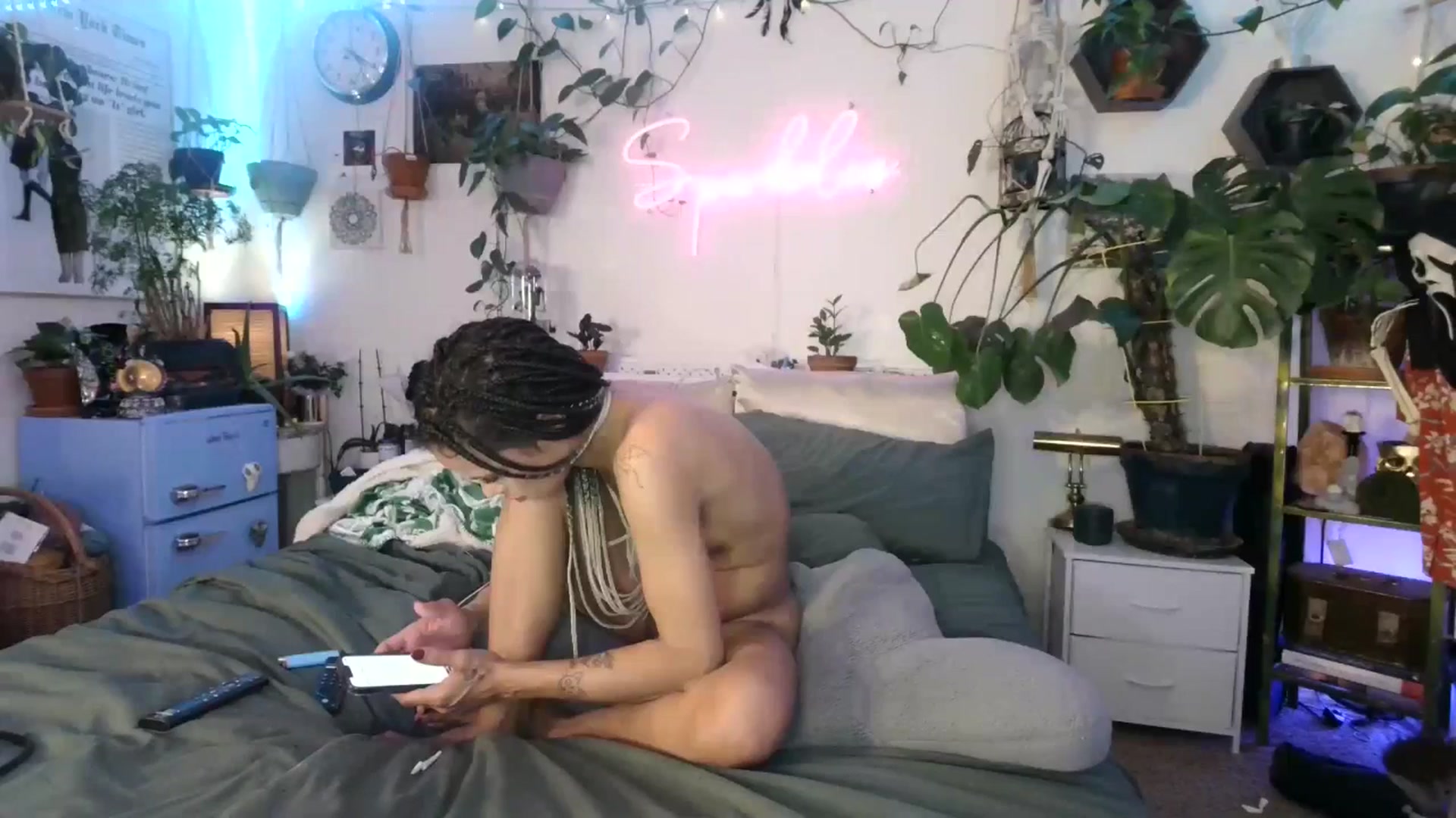 Gallery image thumbnail from SPARKL3S's myfreecams stream on, 02/18/2025, 10:31 image 16 of 20