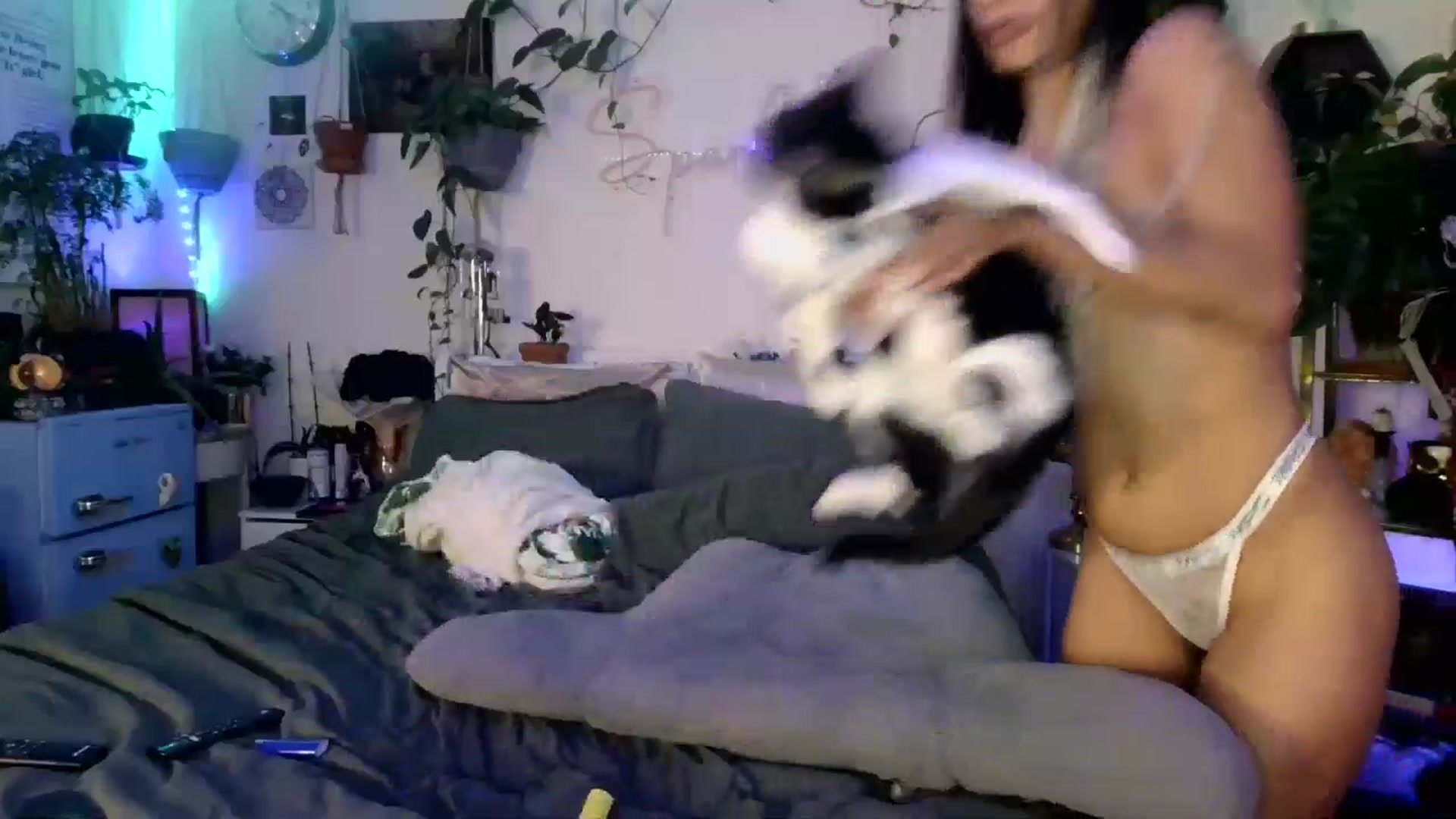 Gallery image thumbnail from SPARKL3S's myfreecams stream on, 02/19/2025, 11:07 image 18 of 20