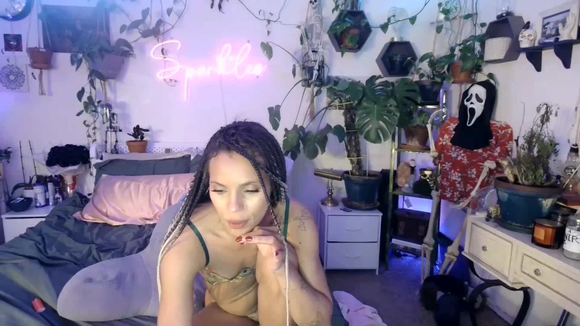 Gallery image thumbnail from SPARKL3S's myfreecams stream on, 02/24/2025, 08:56 image 14 of 20