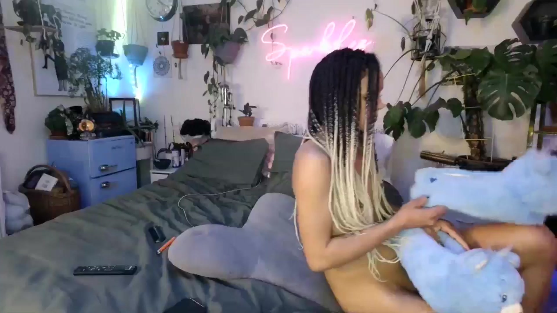 Gallery image thumbnail from SPARKL3S's myfreecams stream on, 02/26/2025, 11:31 image 17 of 20