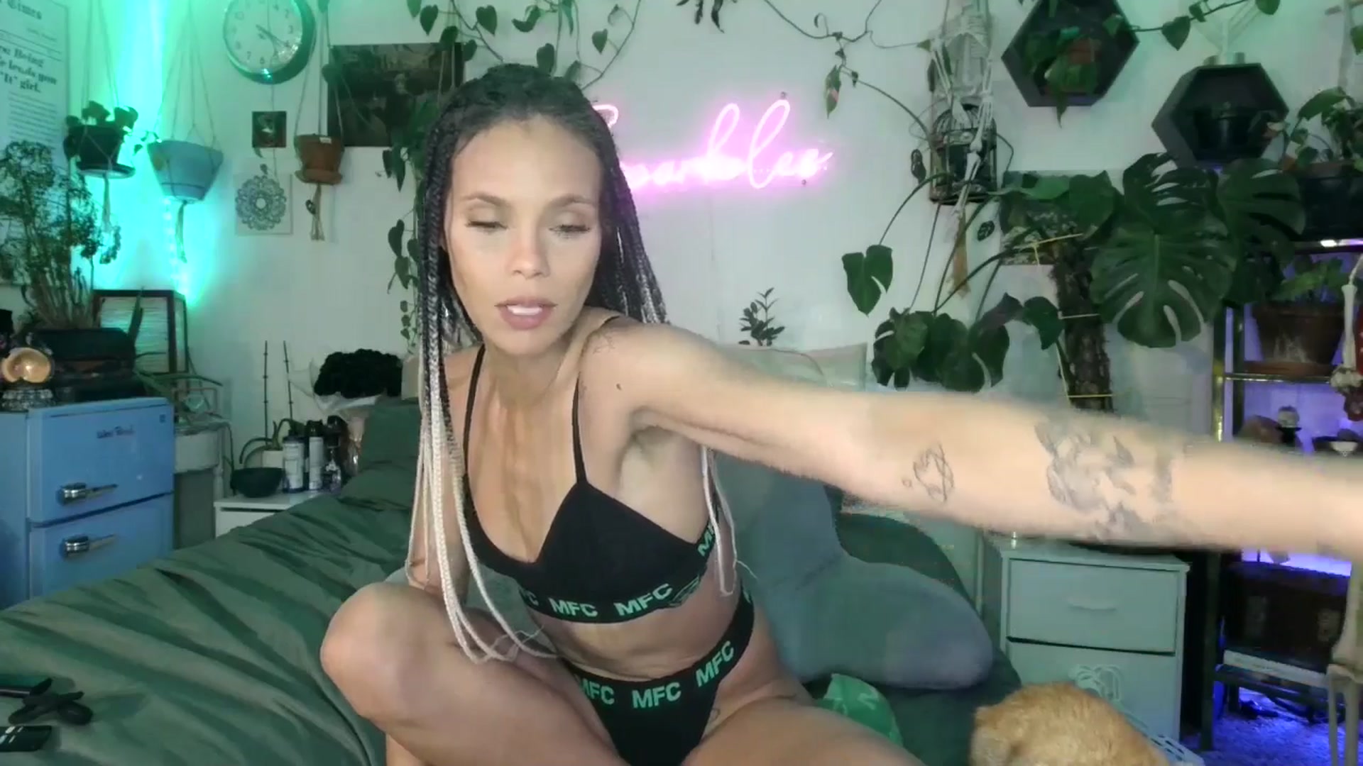 Gallery image thumbnail from SPARKL3S's myfreecams stream on, 03/03/2025, 12:33 image 8 of 20