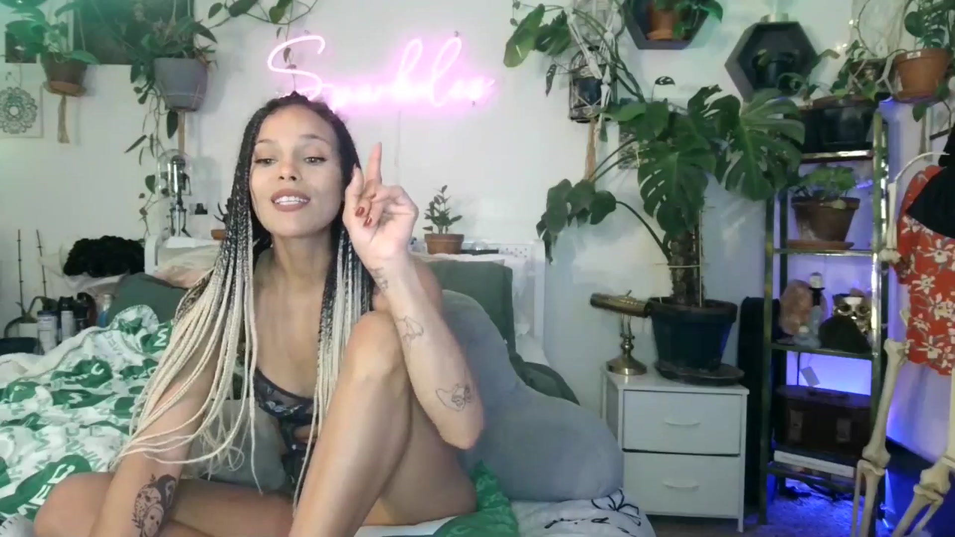 Gallery image thumbnail from SPARKL3S's myfreecams stream on, 03/06/2025, 11:01 image 5 of 20