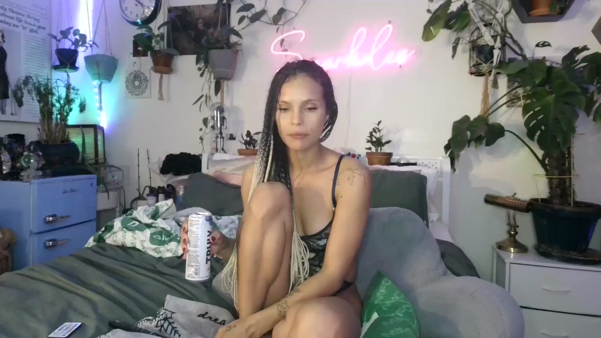 Gallery image thumbnail from SPARKL3S's myfreecams stream on, 03/06/2025, 12:44 image 7 of 20