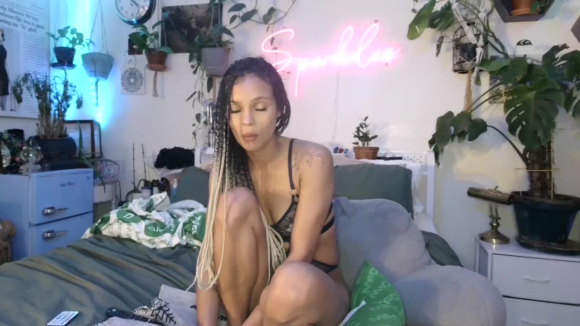 Gallery image thumbnail from SPARKL3S's myfreecams stream on, 03/06/2025, 12:44 image 6 of 20