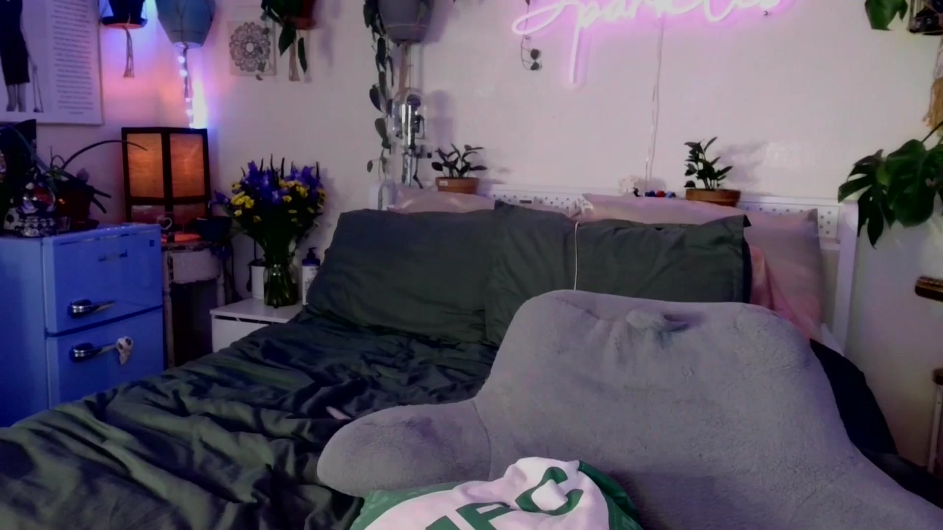 Gallery image thumbnail from SPARKL3S's myfreecams stream on, 03/26/2025, 10:19 image 5 of 20