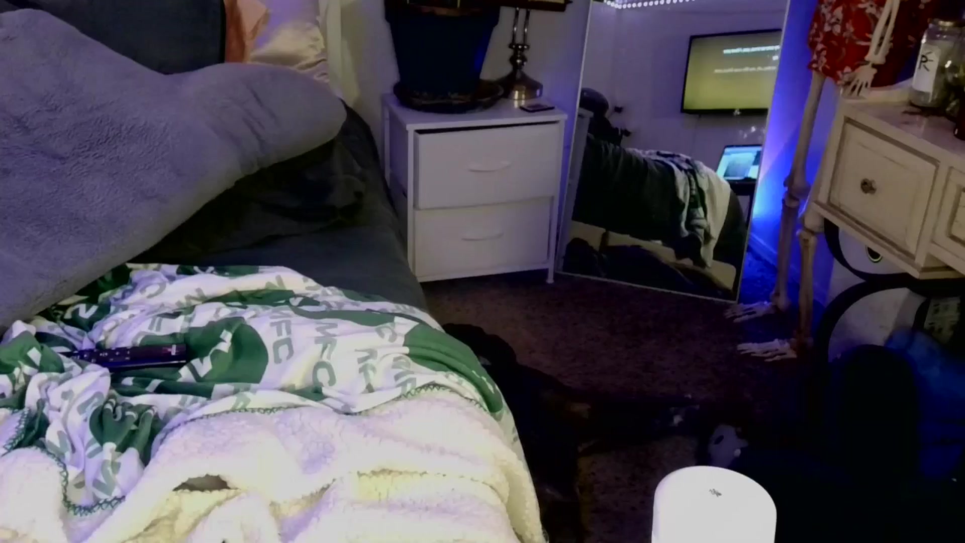 Gallery image thumbnail from SPARKL3S's myfreecams stream on, 03/30/2025, 10:07 image 17 of 20