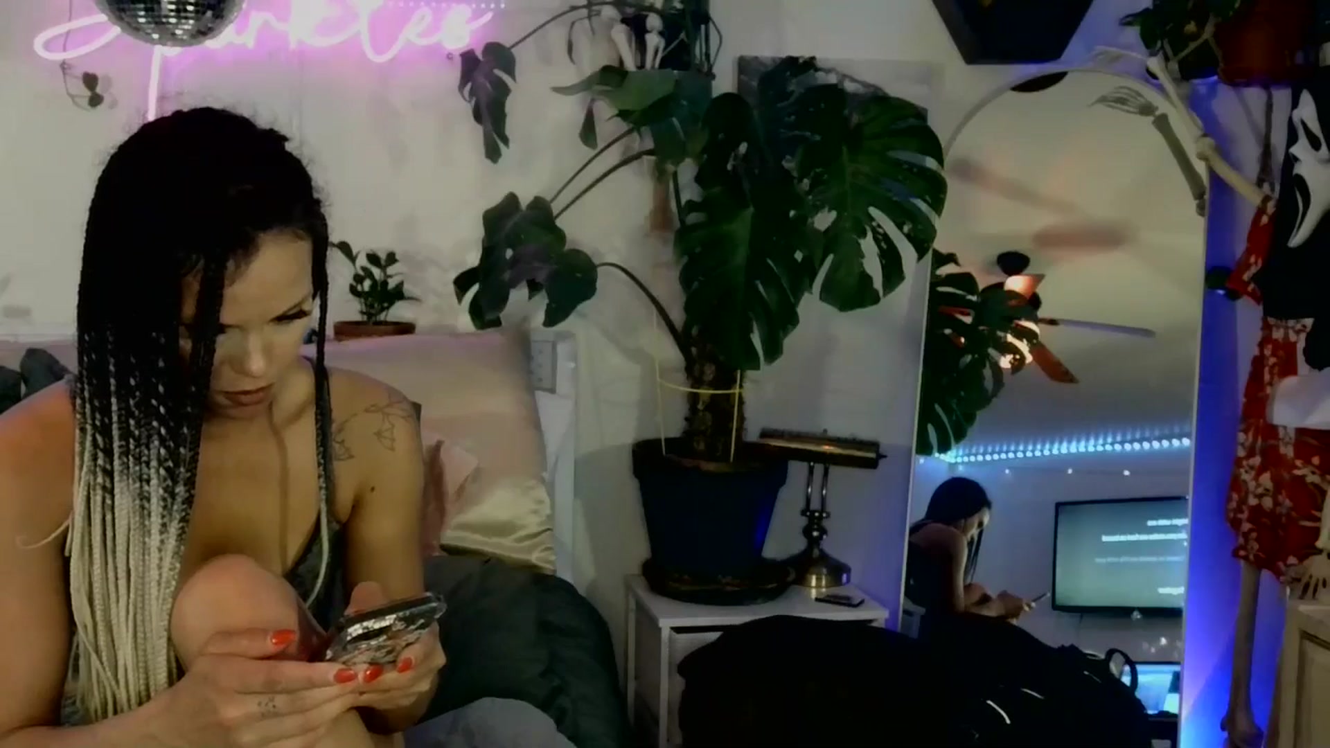 Gallery image thumbnail from SPARKL3S's myfreecams stream on, 03/30/2025, 10:07 image 19 of 20