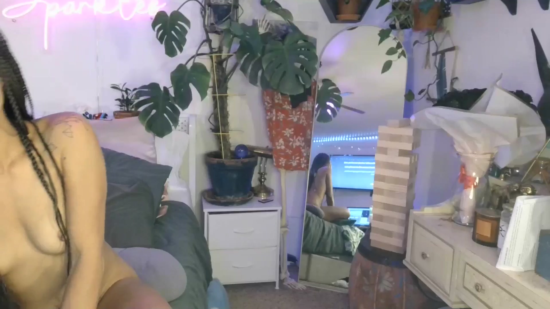 Gallery image thumbnail from SPARKL3S's myfreecams stream on, 04/23/2025, 11:18 image 13 of 20