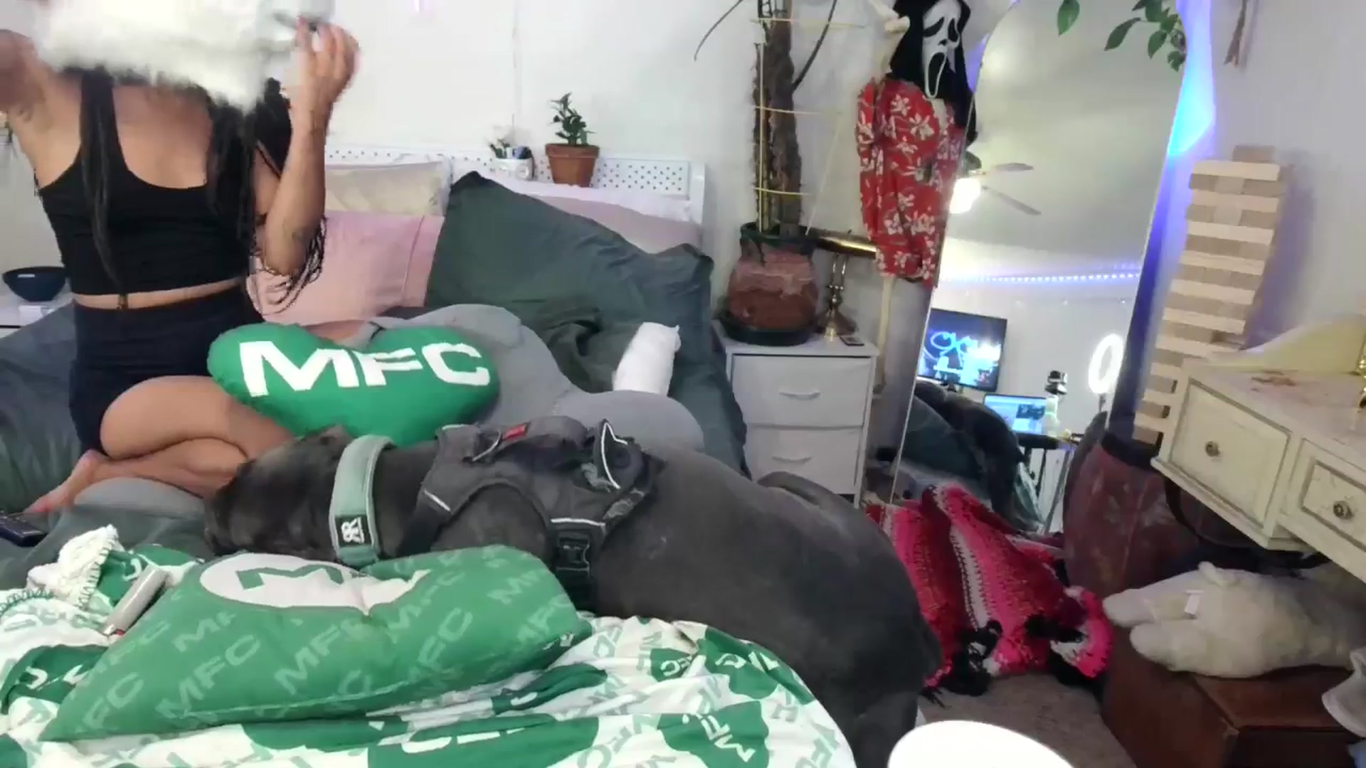 Gallery image thumbnail from SPARKL3S's myfreecams stream on, 05/29/2025, 09:38 image 9 of 20