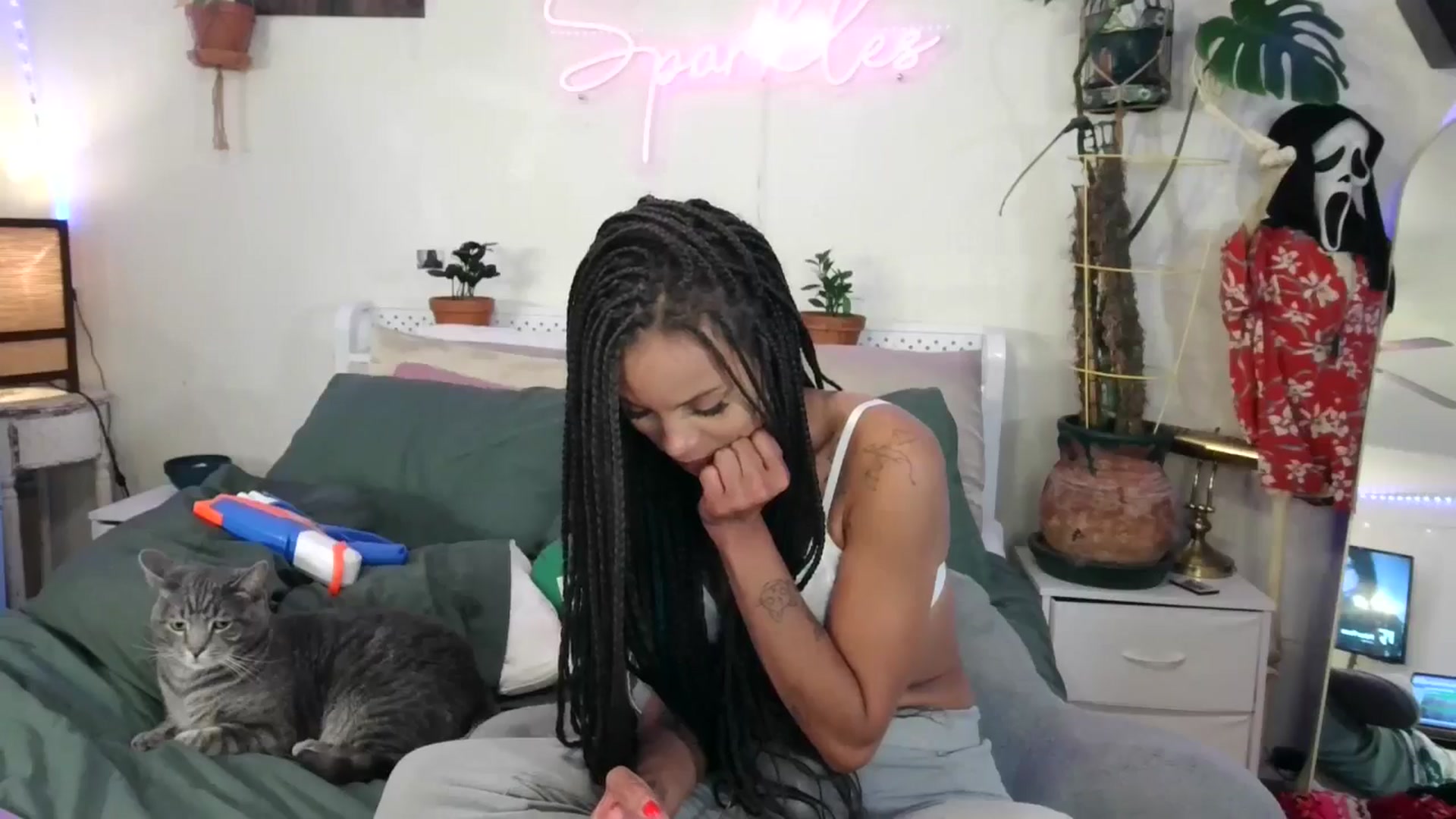 Gallery image thumbnail from SPARKL3S's myfreecams stream on, 06/01/2025, 12:18 image 14 of 20