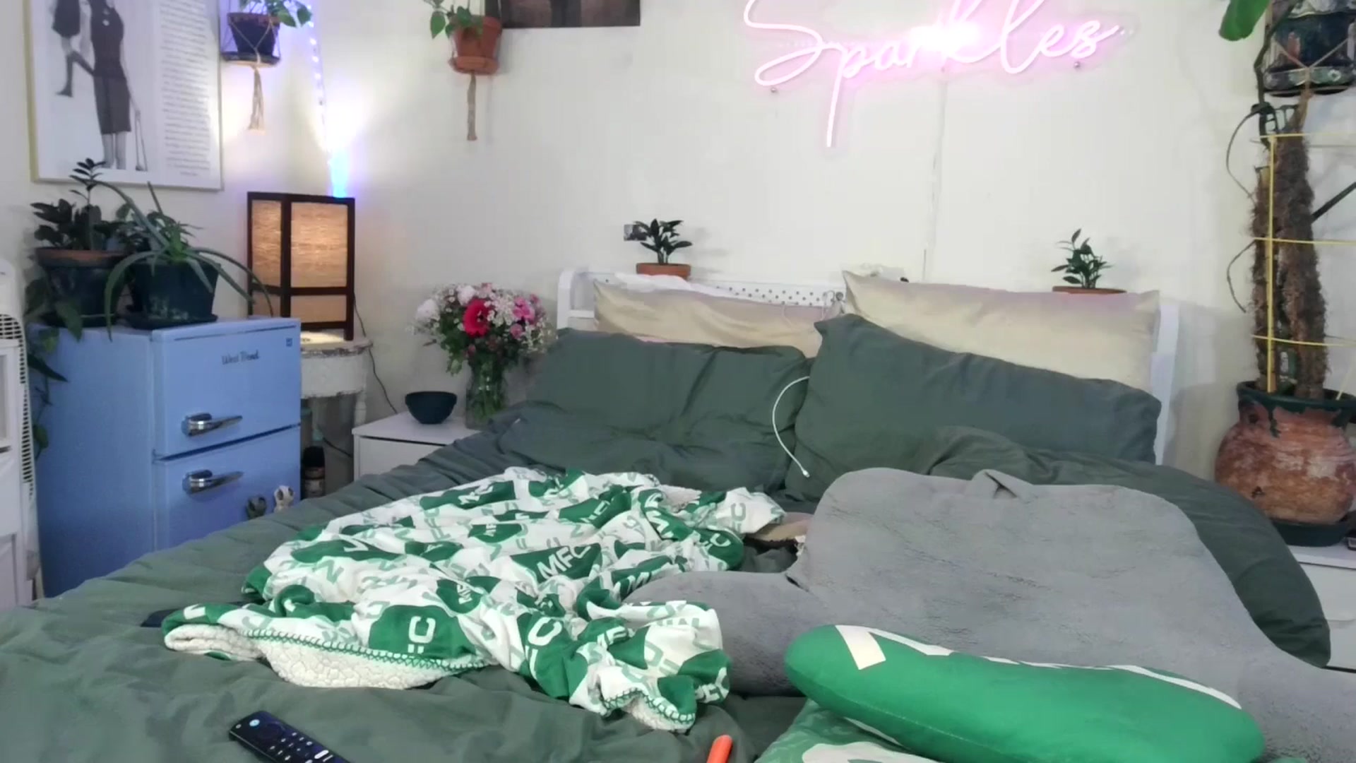 Gallery image thumbnail from SPARKL3S's myfreecams stream on, 07/03/2025, 08:34 image 16 of 20