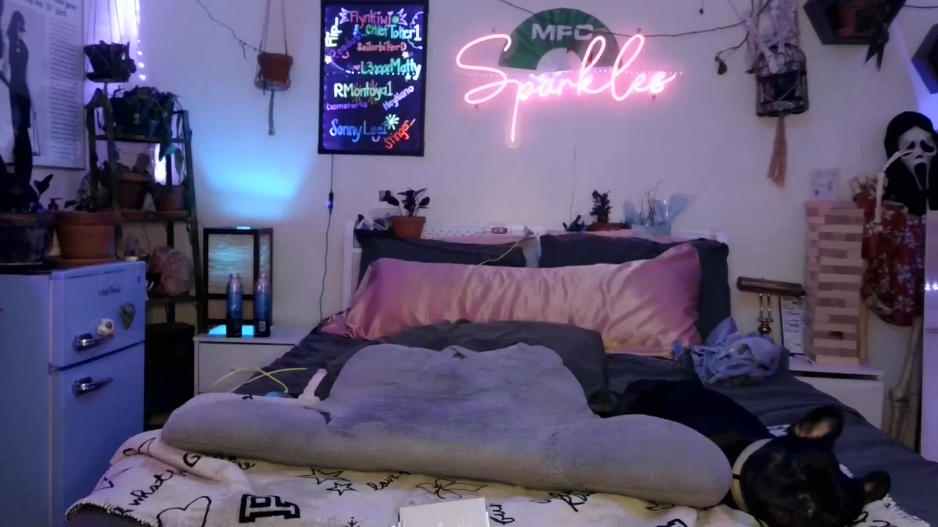 Gallery image thumbnail from SPARKL3S's myfreecams stream on, 10/04/2025, 10:26 image 10 of 20
