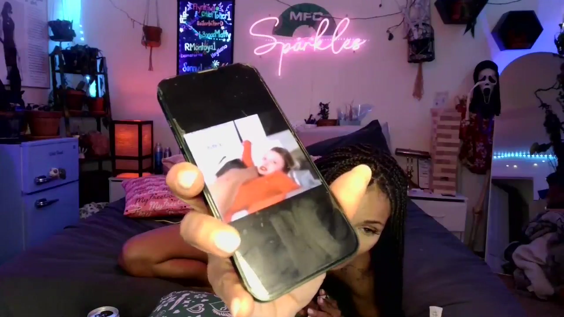 Gallery image thumbnail from SPARKL3S's myfreecams stream on, 10/10/2025, 11:30 image 19 of 20