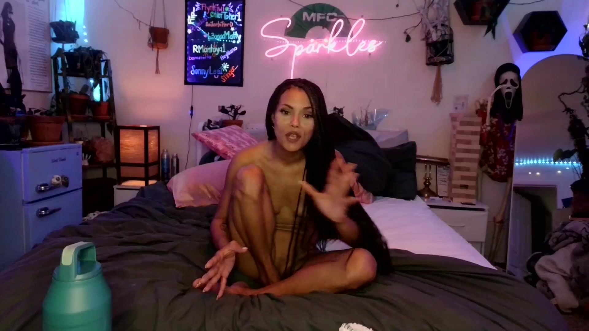Gallery image thumbnail from SPARKL3S's myfreecams stream on, 10/10/2025, 12:32 image 14 of 20