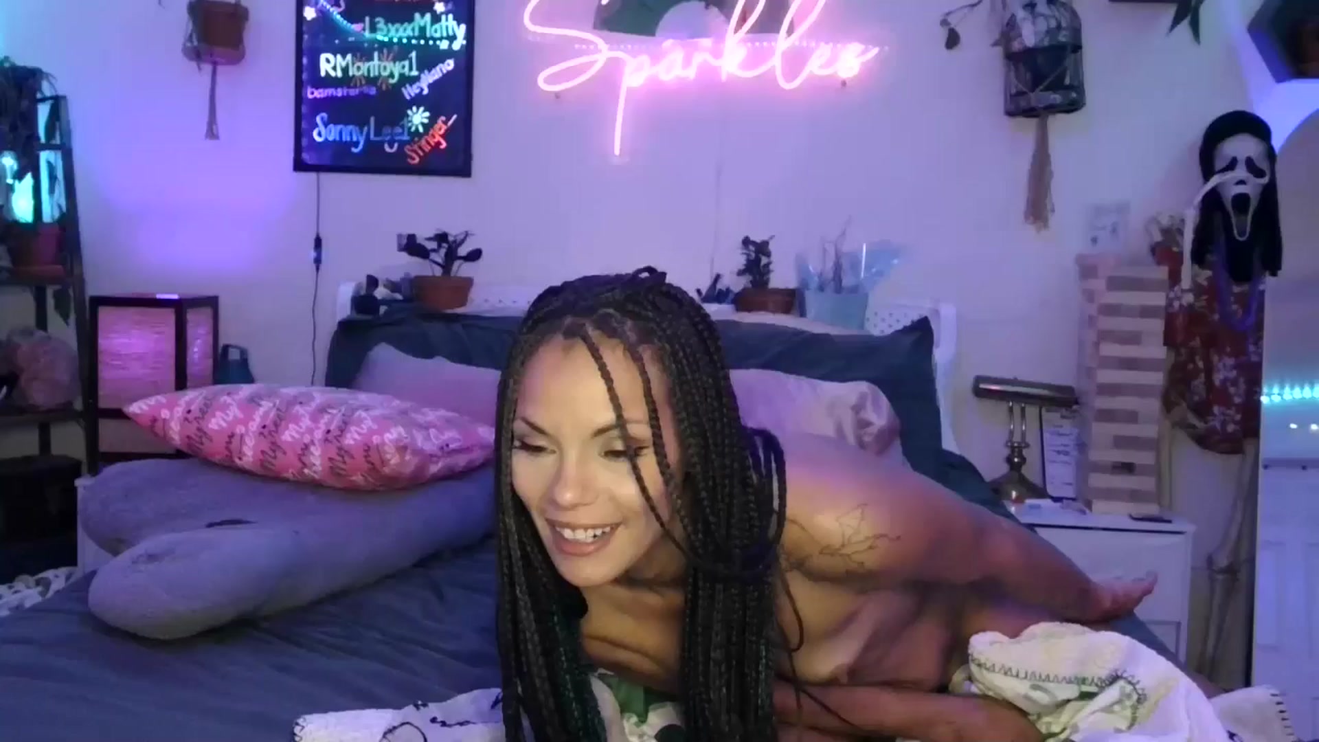 Gallery image thumbnail from SPARKL3S's myfreecams stream on, 10/11/2025, 11:35 image 1 of 20