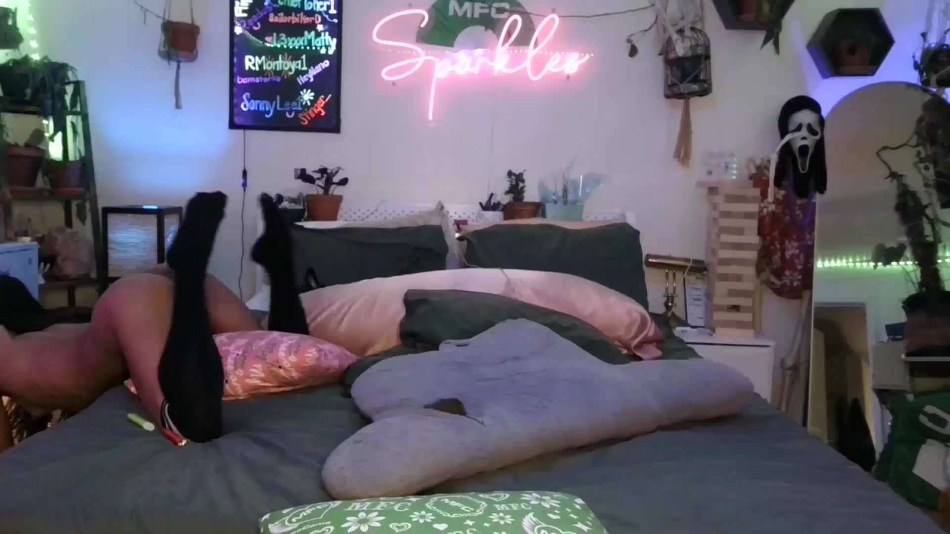 Gallery image thumbnail from SPARKL3S's myfreecams stream on, 10/12/2025, 12:00 image 13 of 20