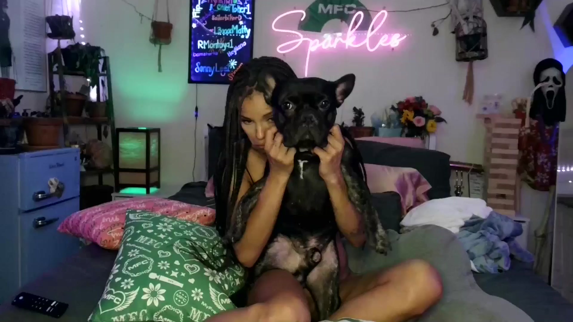 Gallery image thumbnail from SPARKL3S's myfreecams stream on, 10/14/2025, 11:12 image 6 of 20