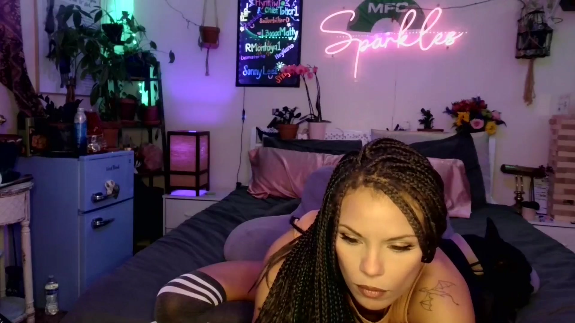 Gallery image thumbnail from SPARKL3S's myfreecams stream on, 10/17/2025, 08:26 image 4 of 20