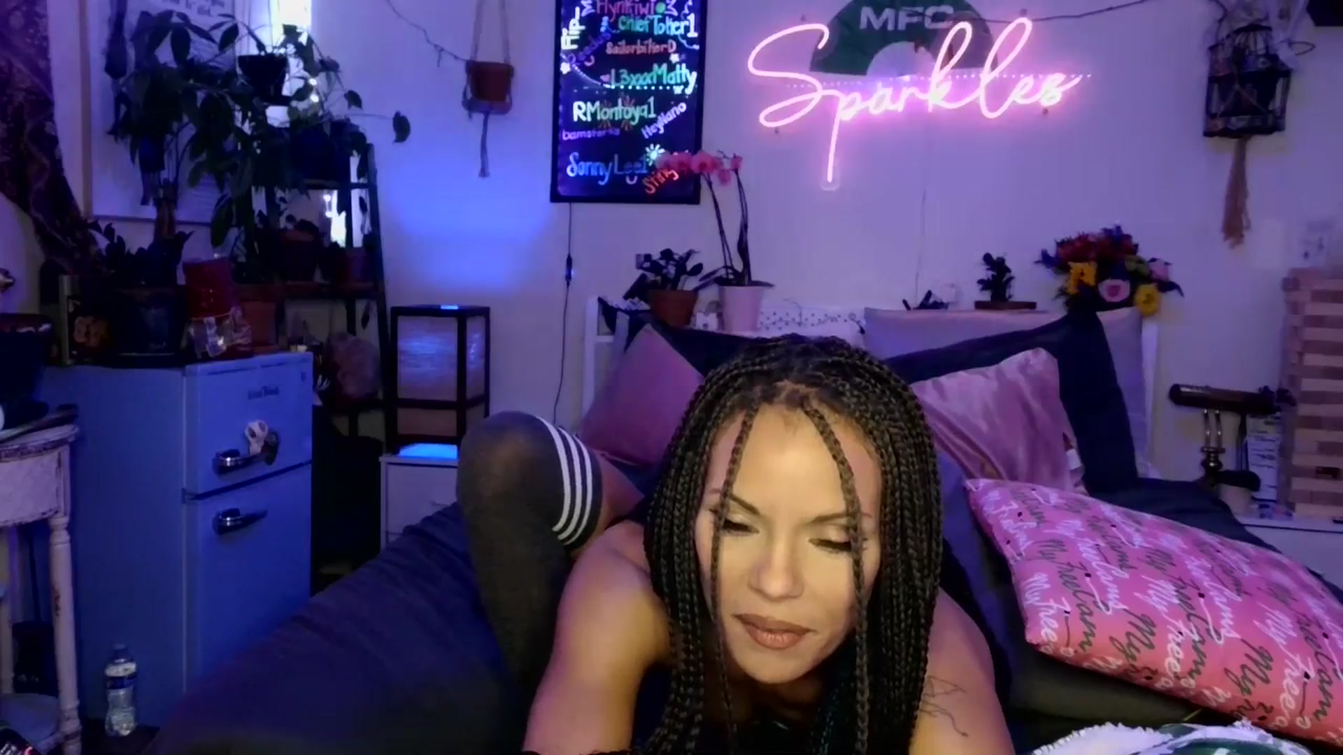 Gallery image thumbnail from SPARKL3S's myfreecams stream on, 10/17/2025, 13:13 image 8 of 20