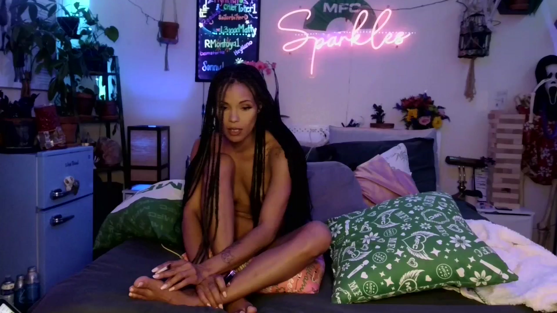 Gallery image thumbnail from SPARKL3S's myfreecams stream on, 10/18/2025, 10:47 image 15 of 20