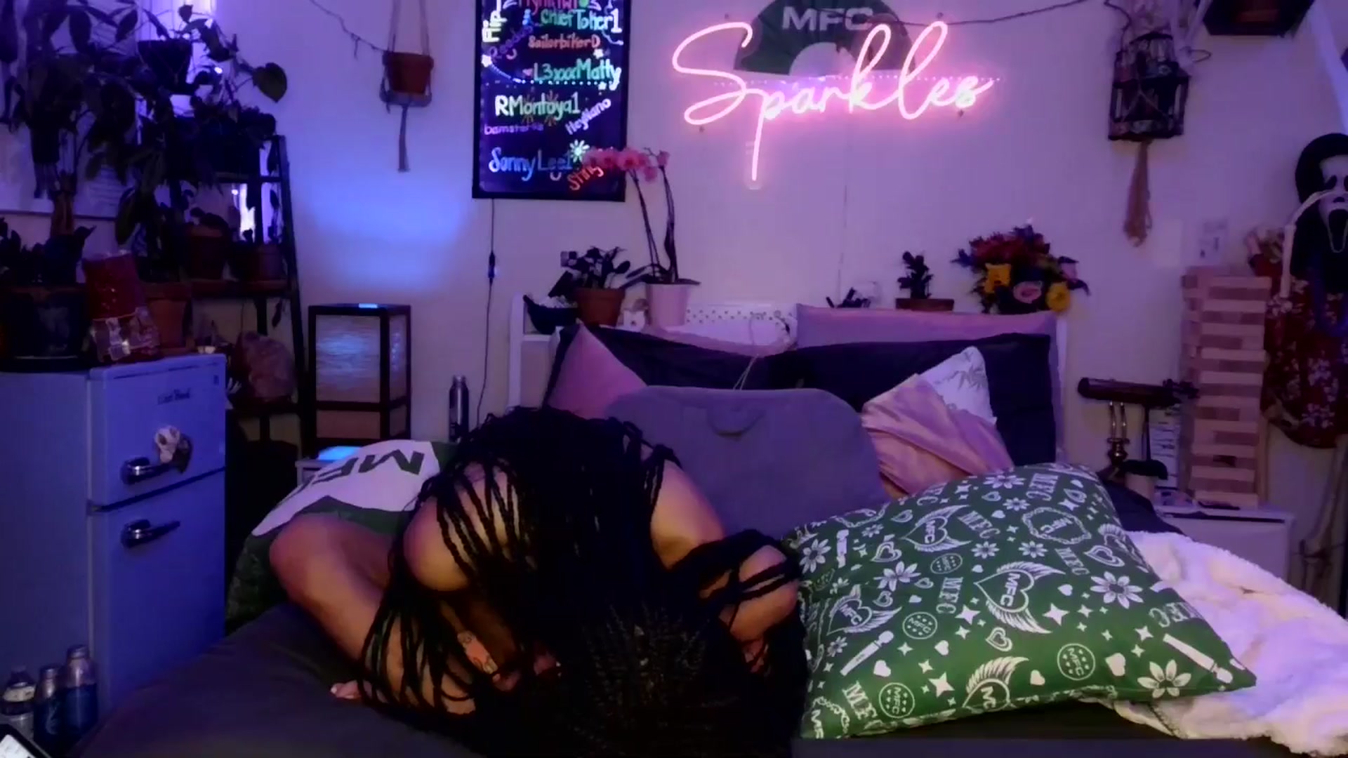 Gallery image thumbnail from SPARKL3S's myfreecams stream on, 10/18/2025, 10:47 image 20 of 20