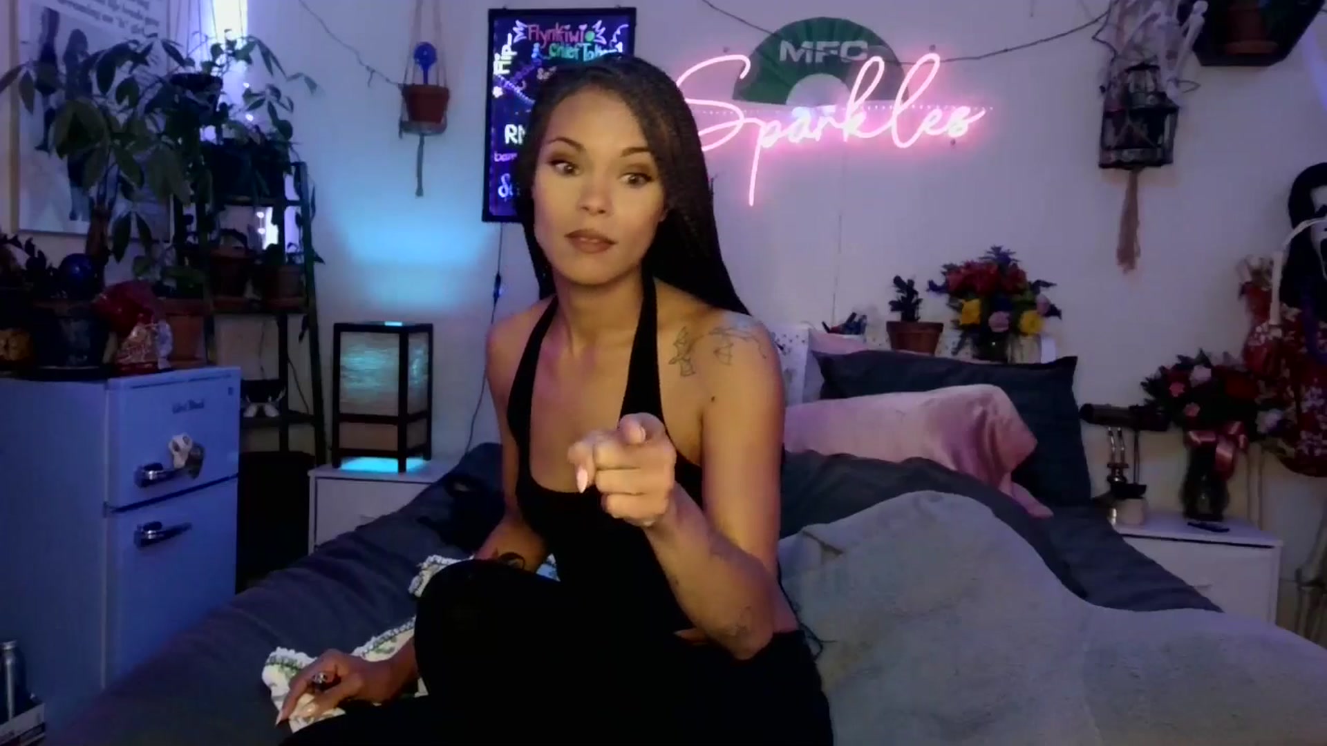Gallery image thumbnail from SPARKL3S's myfreecams stream on, 10/22/2025, 07:12 image 8 of 20
