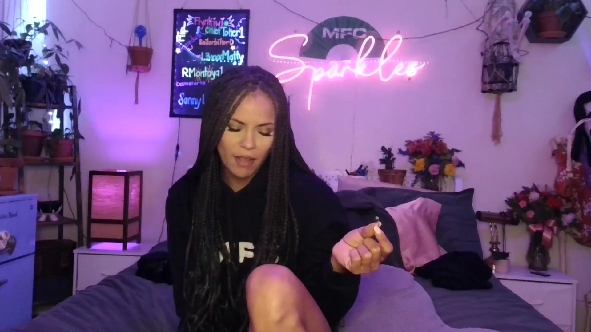 Gallery image thumbnail from SPARKL3S's myfreecams stream on, 10/22/2025, 09:09 image 18 of 20