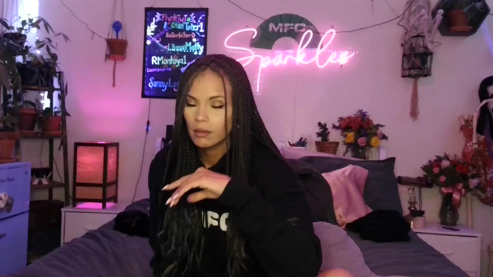 Gallery image thumbnail from SPARKL3S's myfreecams stream on, 10/22/2025, 09:09 image 19 of 20