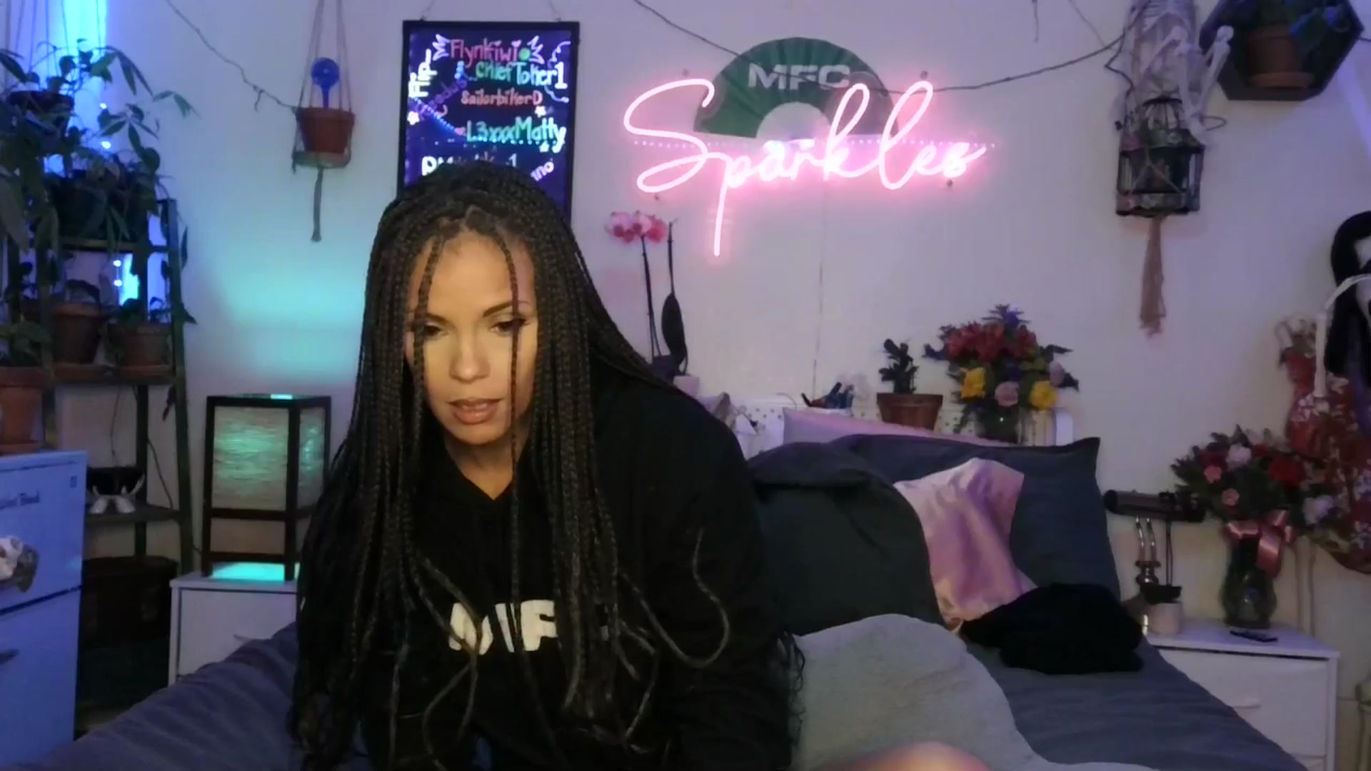 Gallery image thumbnail from SPARKL3S's myfreecams stream on, 10/22/2025, 09:09 image 15 of 20