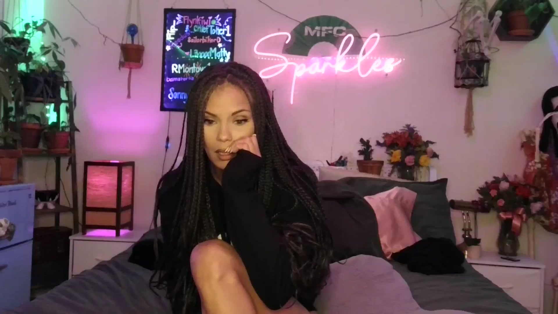 Gallery image thumbnail from SPARKL3S's myfreecams stream on, 10/22/2025, 09:09 image 12 of 20