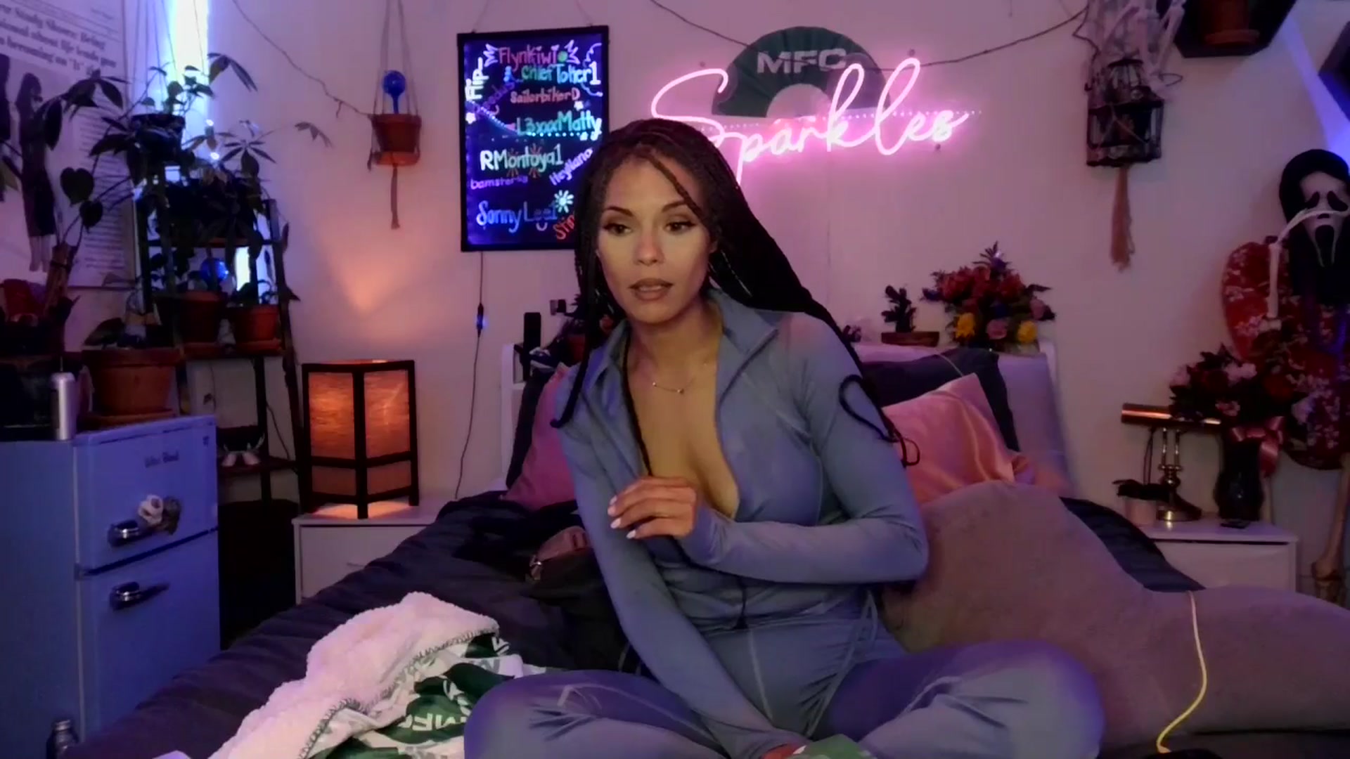 Gallery image thumbnail from SPARKL3S's myfreecams stream on, 10/24/2025, 09:17 image 4 of 20